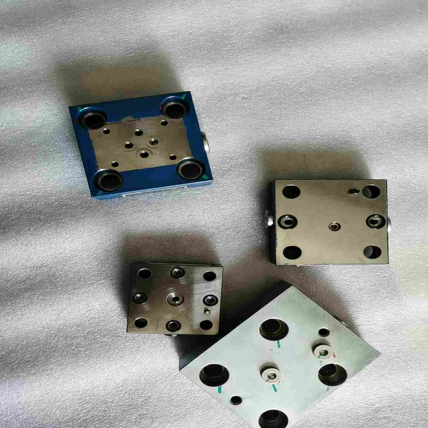 力士乐盖板3个，LFA16D-71，LFR25DBE49-1~询价