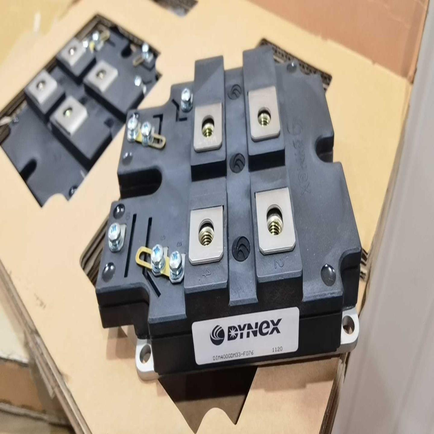 DIM400GDM33-F076 IGBT   丹尼~询价