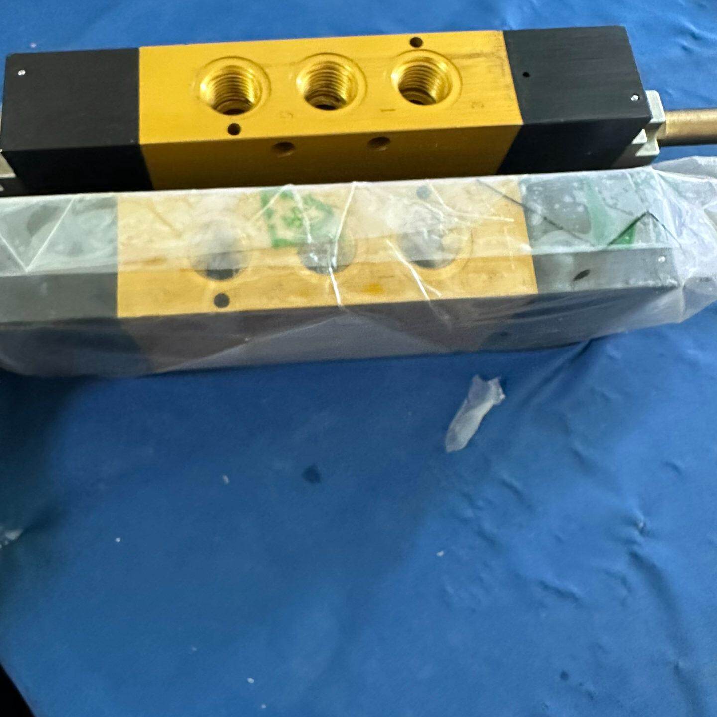 现货PNEUMAX纽迈思意大利型嘉茂单电控换向阀电磁阀414--议价商品