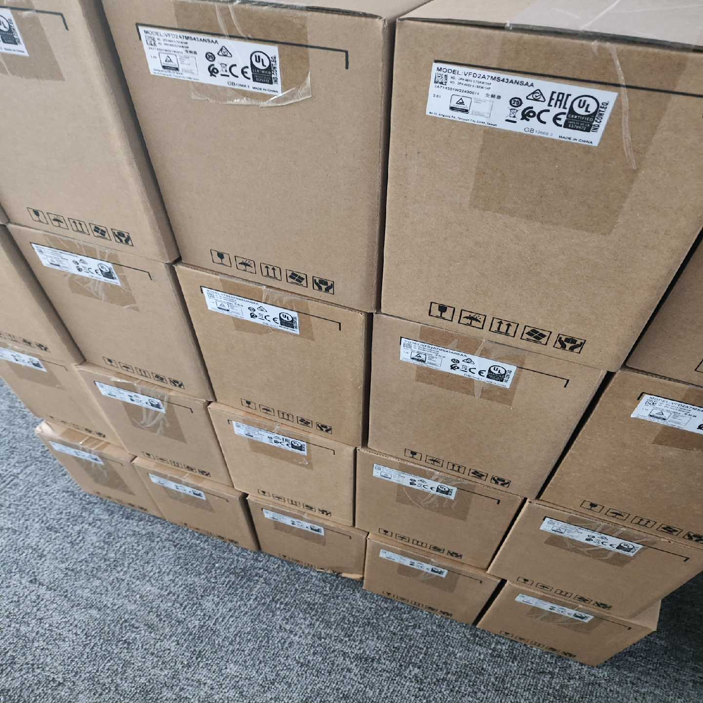 #变频器 VFD1A6MS21ANSAA拍前询价