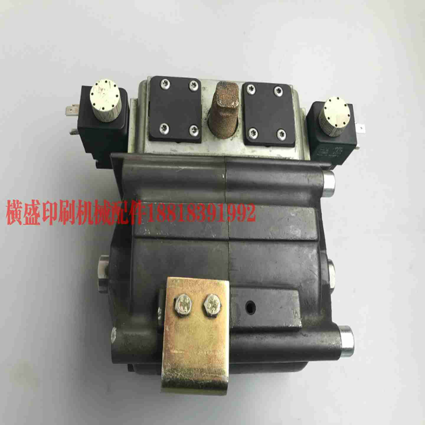 议价-SM102CD102d原装拆合压大气缸C2.184.105