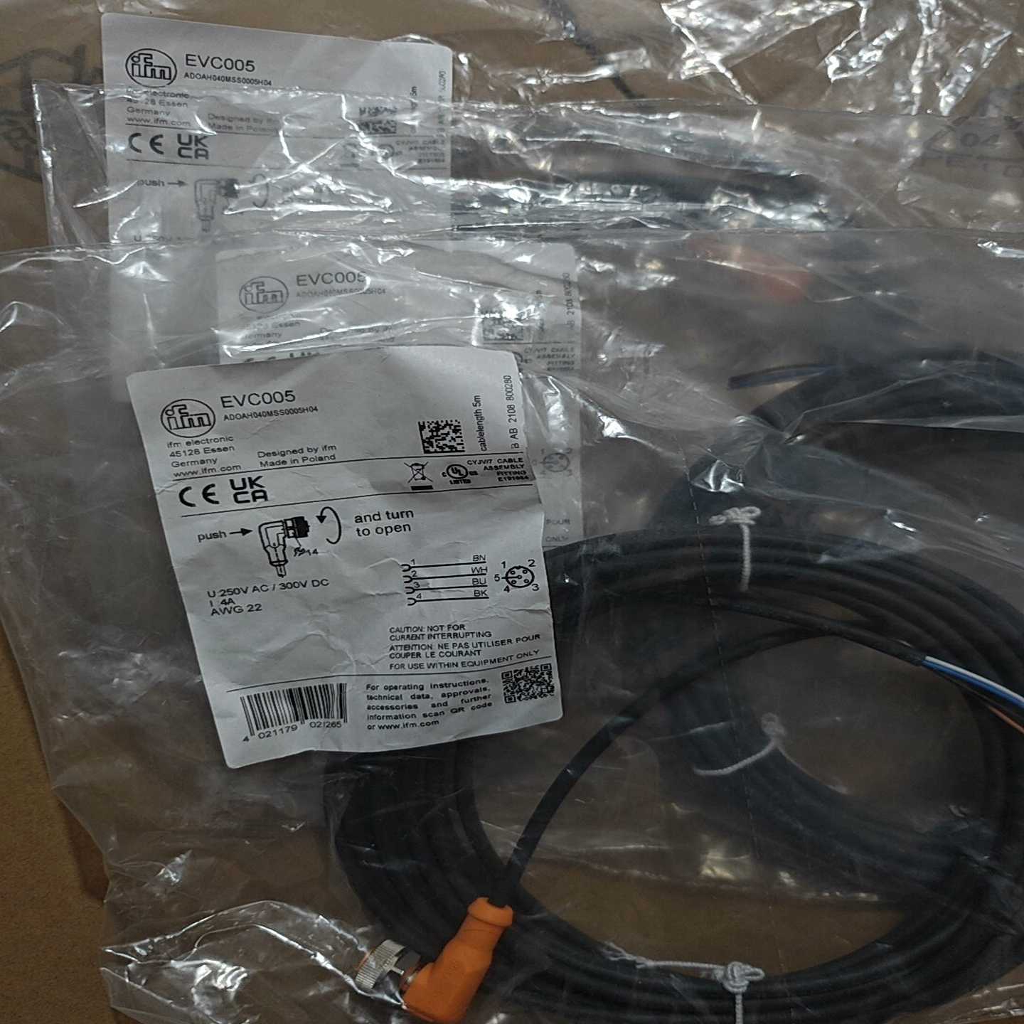 询价EVC005德国IFM易福门M12弯插母头5M连接线