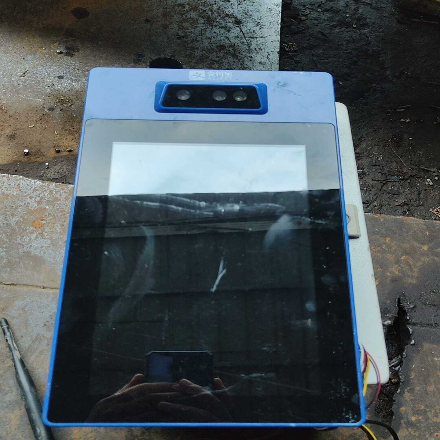 售货机屏幕拆机的实物拍摄具体看图出售不退不换看清楚了在--