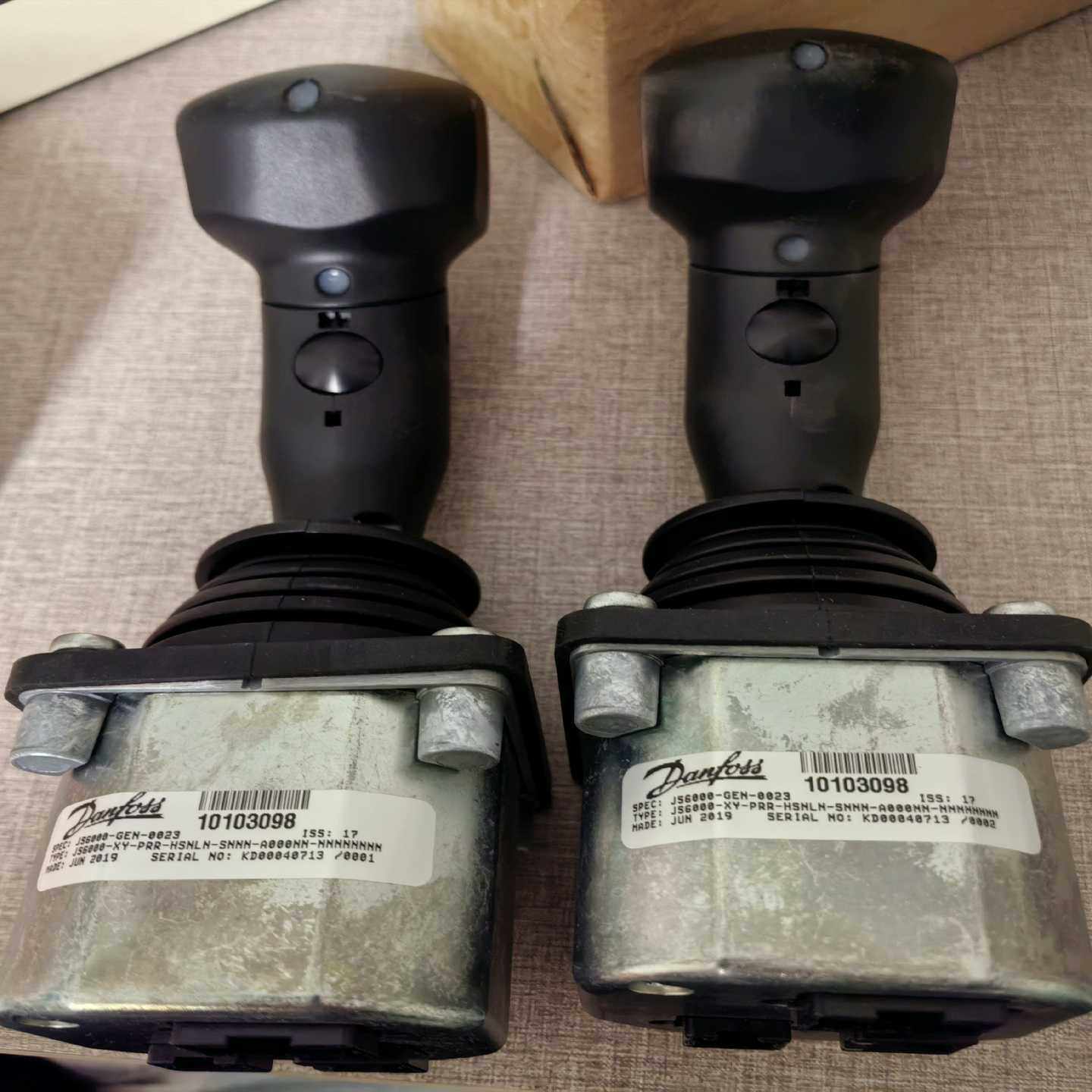 询价丹佛斯JS6000-GEN-0023控制手柄2件
