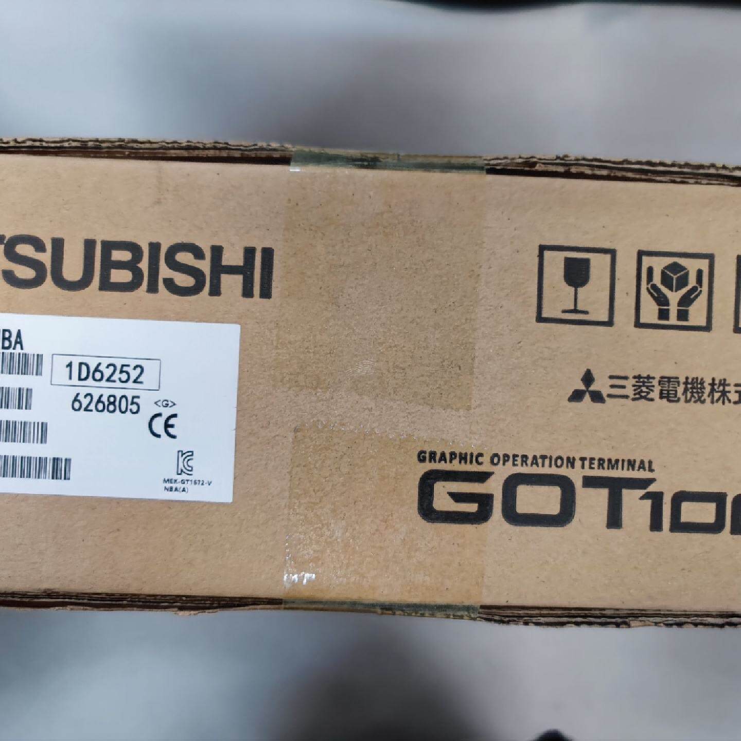原装三菱触摸屏 GT1000系列 GT1572-VNBA G--议价商品