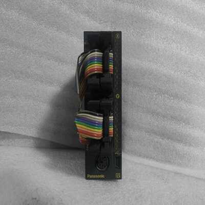 松下PLCAFP0RC32T实物图，成色漂亮功能完好，需要--议价商品