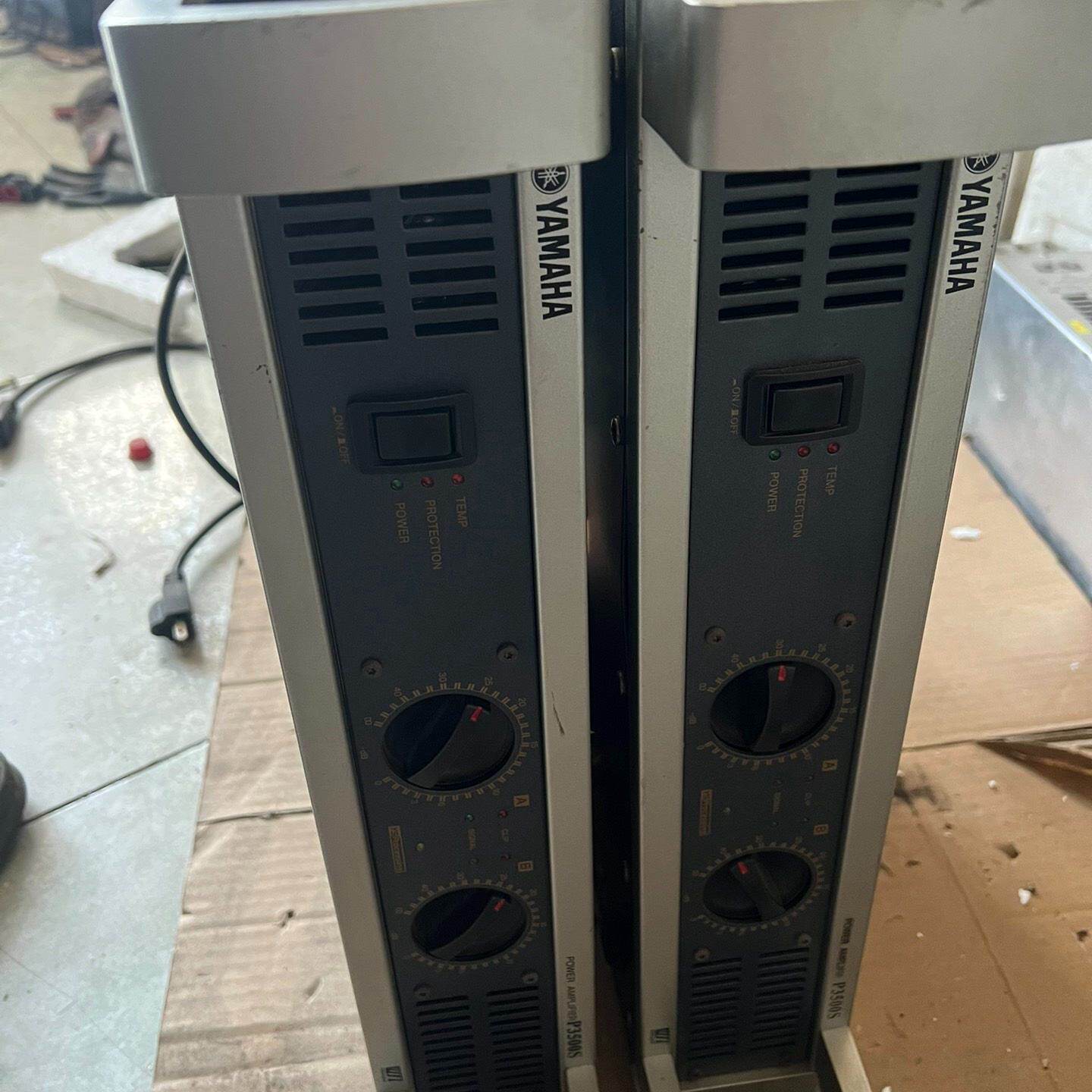 雅马哈P3500S功放机拆工厂搞来的有台有瑕疵接电线那里断--议价商