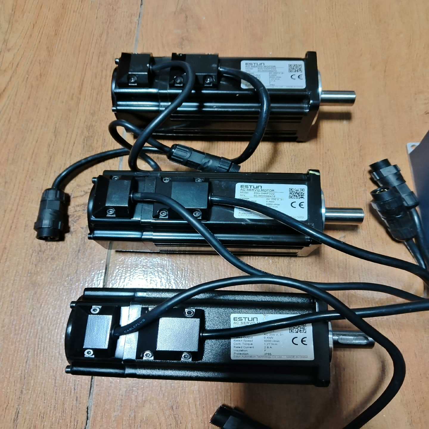 咨询-400w埃斯顿伺服电机PRONET-04AMG，电机EMJ-