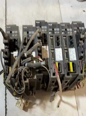 富士400w伺服驱动器RYC401D3-VVT2六台，成色实询价