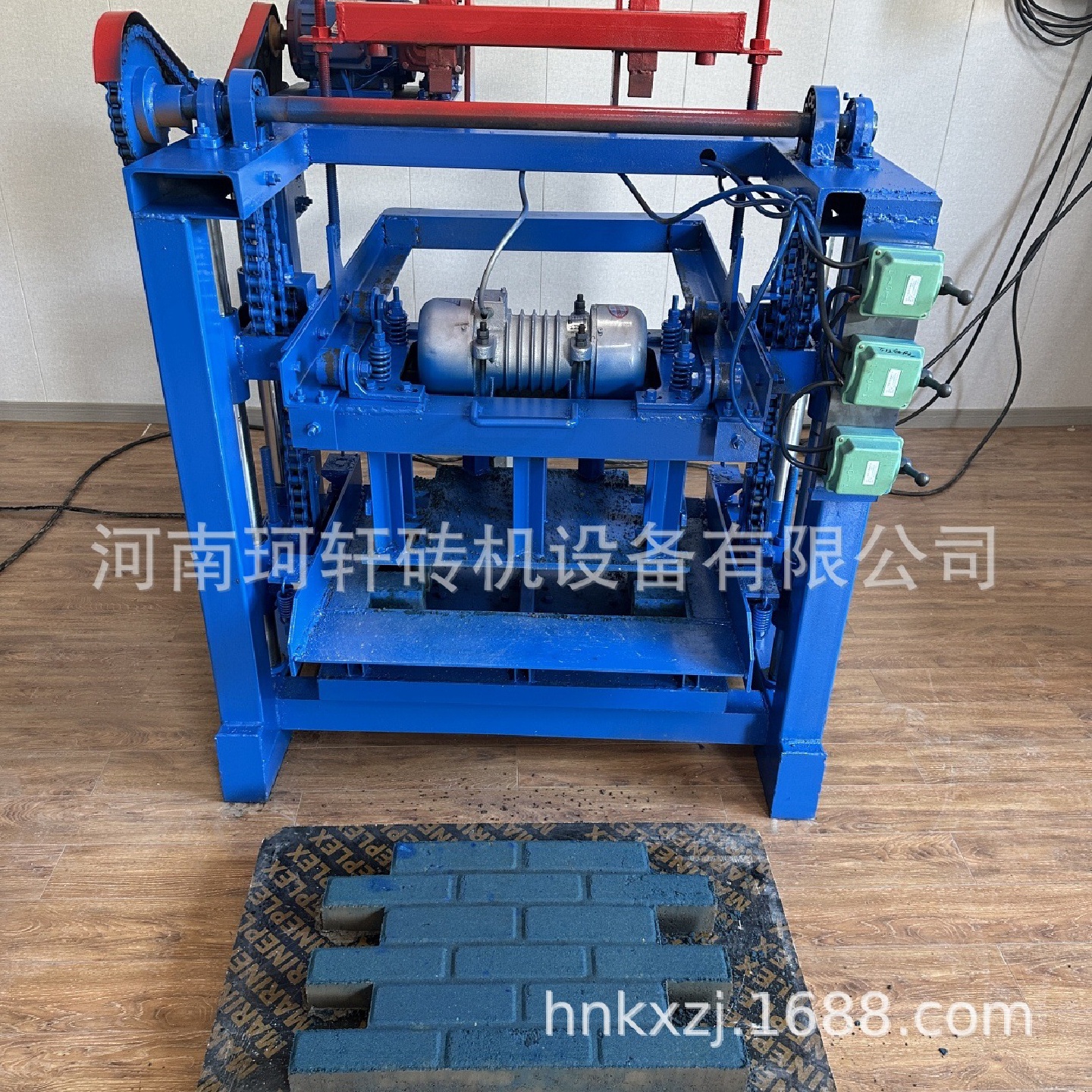 半自动墙面铺路砖机水泥砖机可换模具免烧砖机380V-220V电压