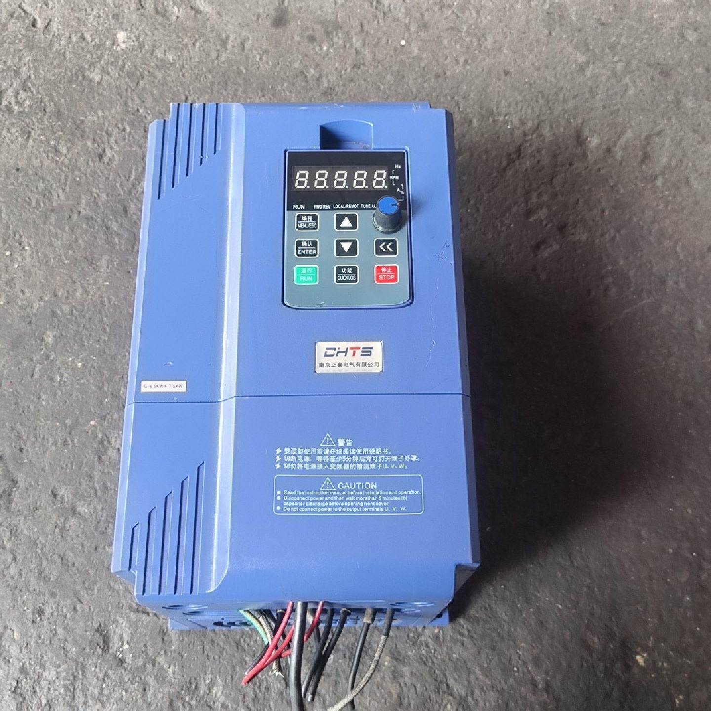 议价正泰5.57.5kw变频器V6005R5G47R5F4可维修