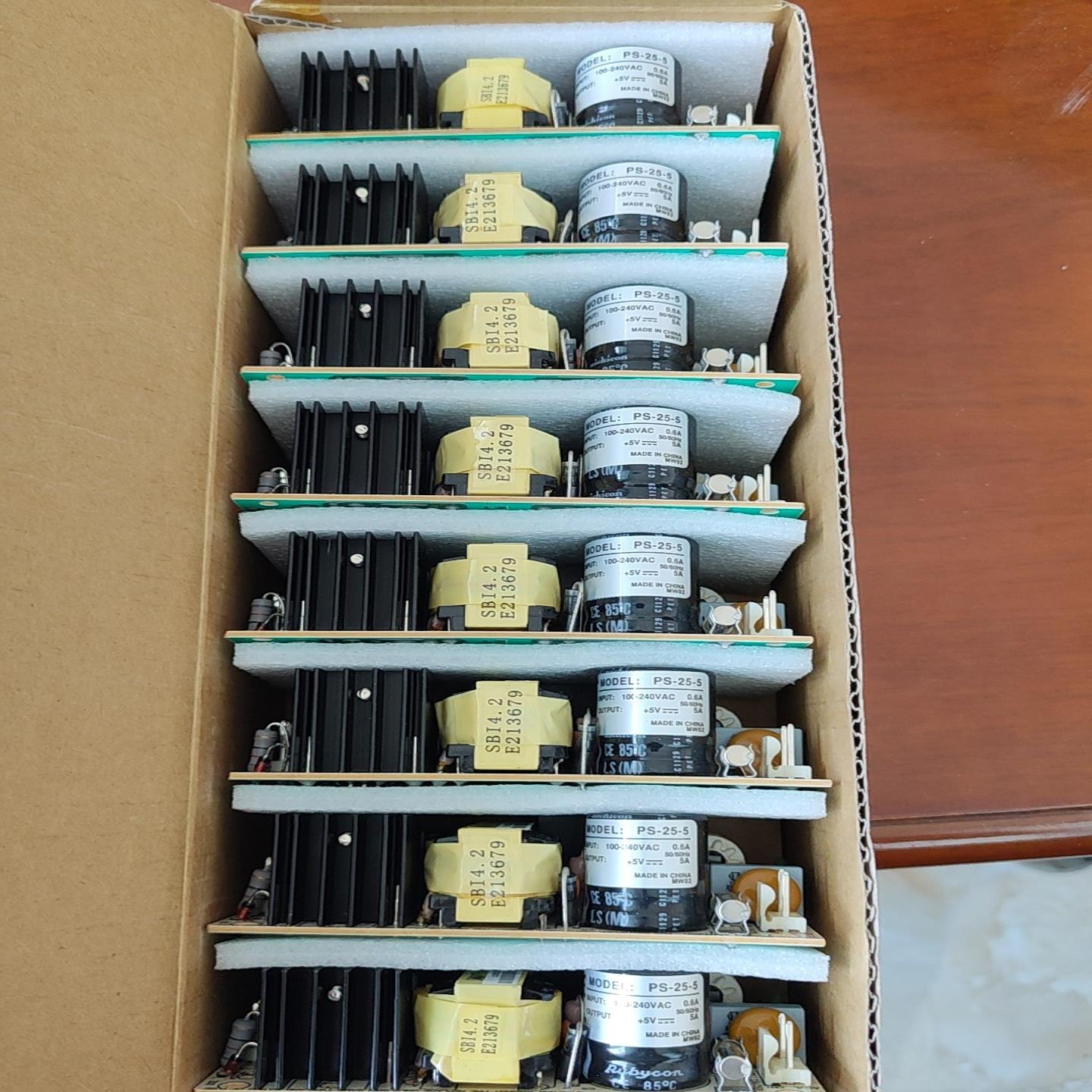 明纬开关电源的PS-25-5开关电源输出功率为25W；议价