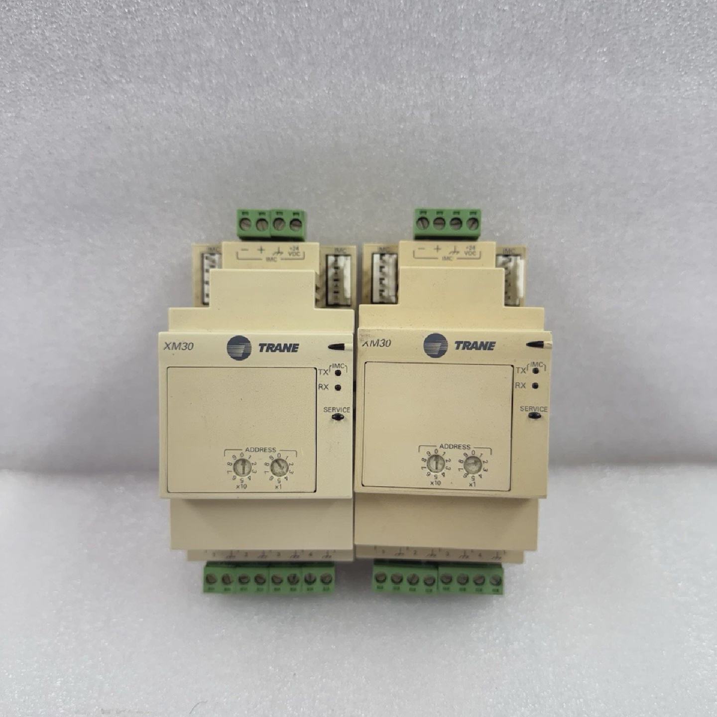 LOT OF 2 NEW LIKE TRANE XM30 EXPANSION MODULE X1365146901 FA - 实物图