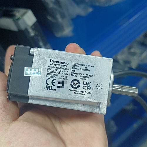 松下伺服电机MHMF012L1U2M，0.1KW，全新原装，-议价