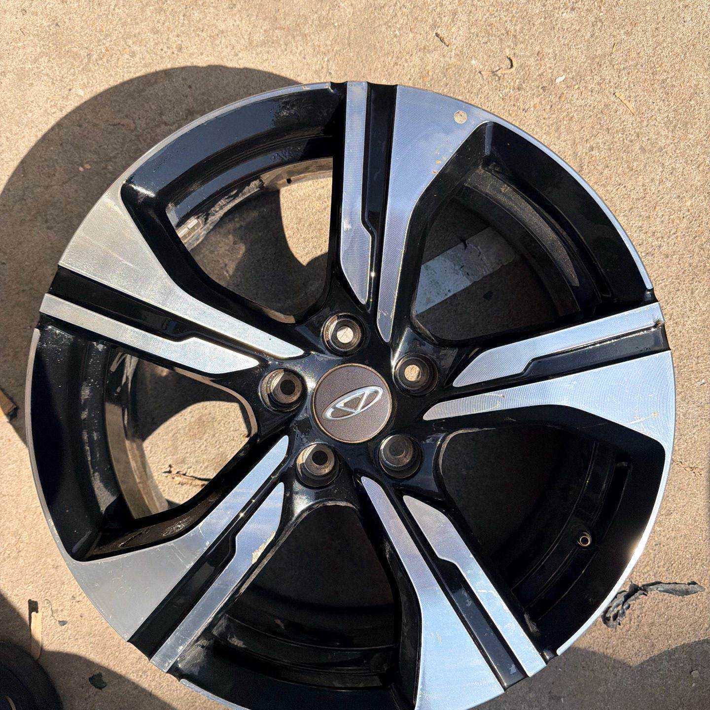奇瑞瑞虎5X原厂拆车轮毂 17寸黑银双色 5x108 6Jx--议价商品