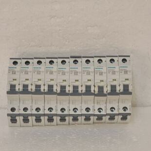 Lotto di 10 pezzi SIEMENS 5SY61047 Interruttore miniaturizza