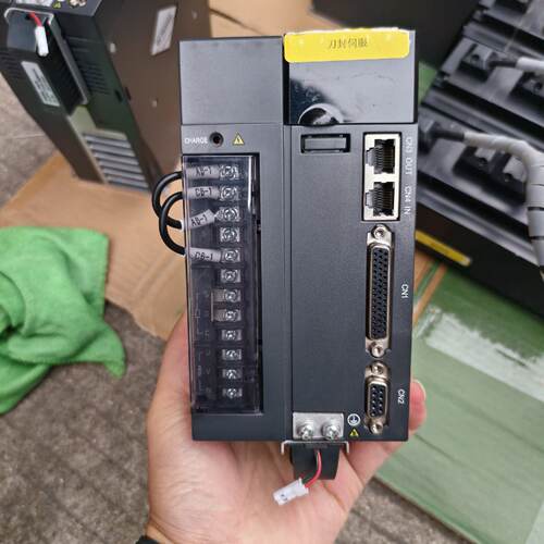 (议)汇川2KW驱动伺三个IS620NT8R4I伺服电机ISMH