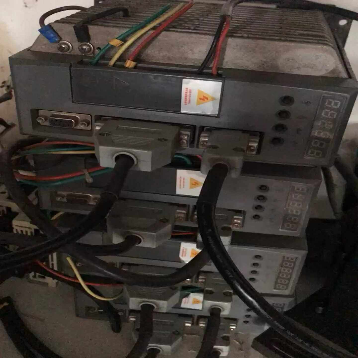 英迈克伺服驱动器电机YMC-11-EN