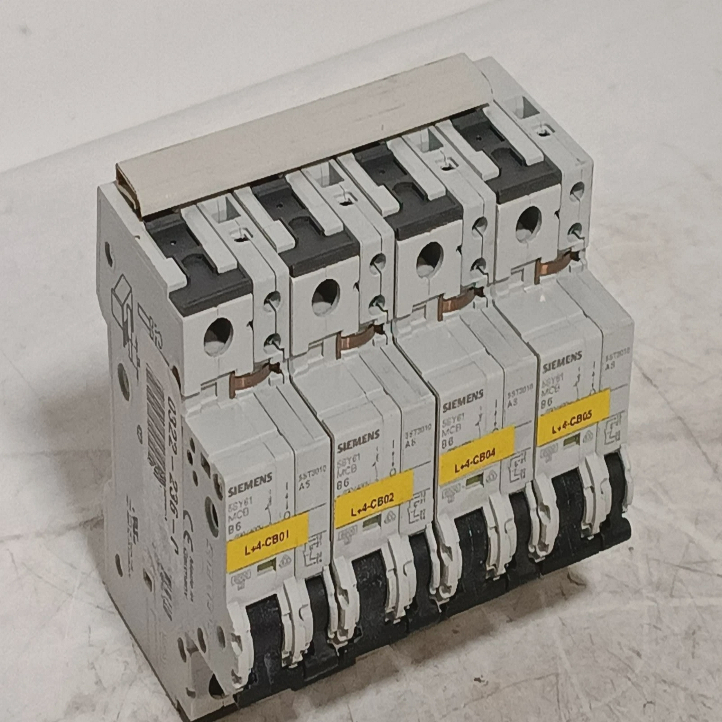 西门子5SY61B6MCB6A1P迷你断路器和5ST3010辅助开关DIN