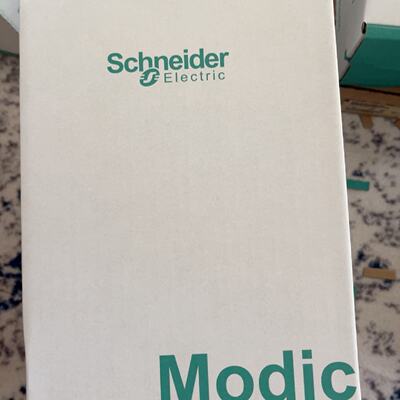 议价170Adm39030. Br New Original  Unopened. Three More Avail