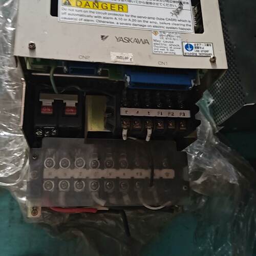 议价CACRSR60BE12DCY119安川机器人驱动器适用