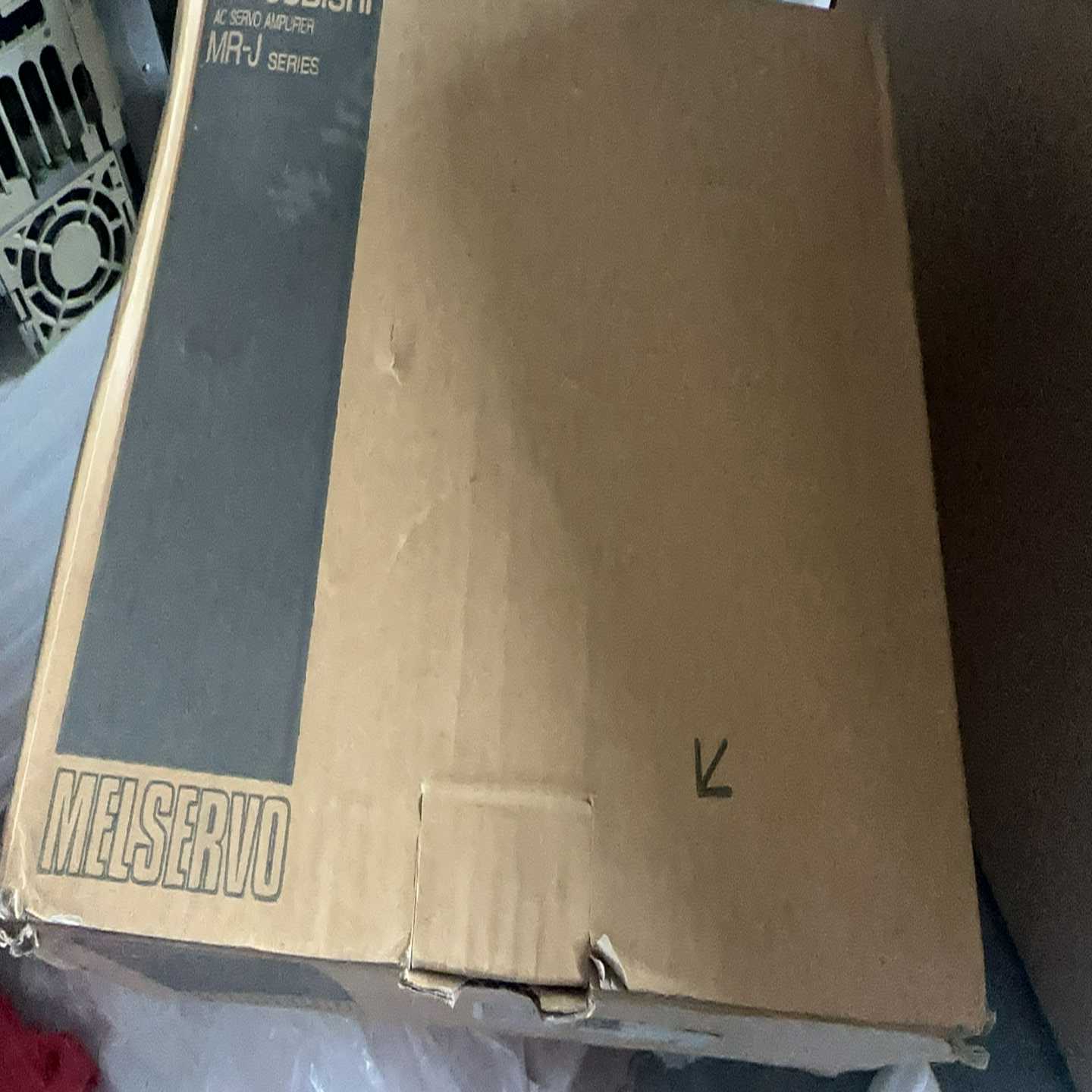 处理一台全新三菱驱动MR-J2S-200B全新的库存货，需要-议价