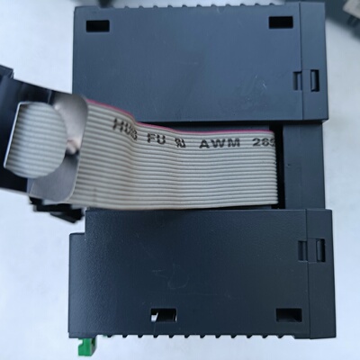 施耐德连接器扩展面板可编程模块TM2DOCKN--议价商品