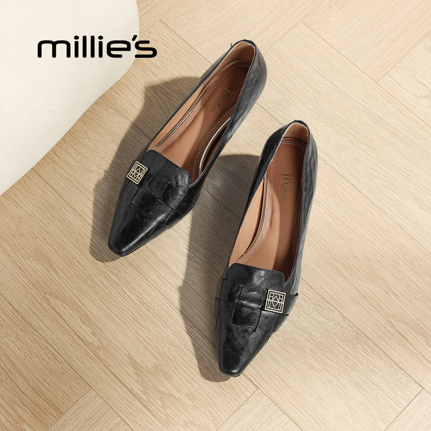 法式气质尖头浅口单鞋