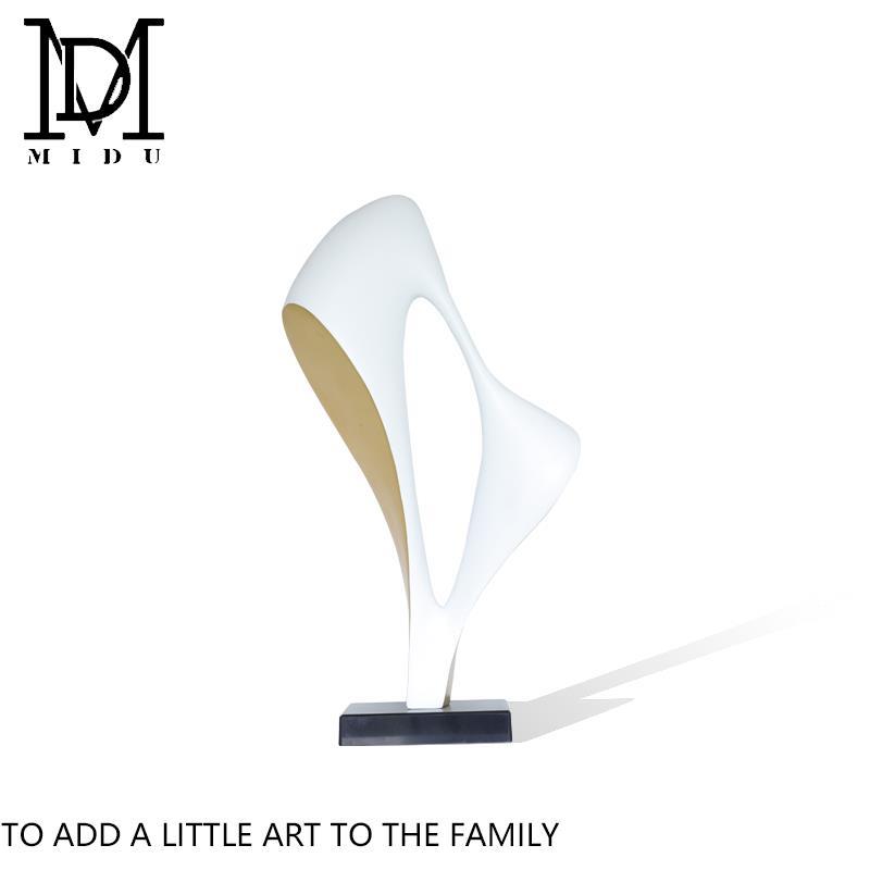 现代轻奢创意抽象雕塑摆件客厅玄关会所电视柜玻璃钢艺术软装饰品