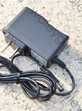 LVZI 侣字 T2远程搜索灯 充电器