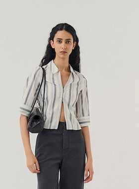 SoloForTwo 复古微皱肌理休闲衬衫女 中短袖条纹拉链开衫修身衬衣