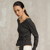 SoloForTwo 有腰带 一字肩上衣 新中古多结构针织衫 V领条纹修身