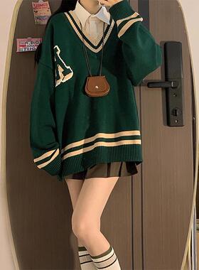 2023春秋新款日系学院风绿色字母毛衣女学生宽松慵懒V领针织上衣