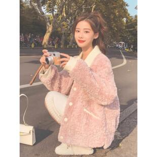 小香风粉色羊羔毛外套女秋冬新款奶fufu短款加绒加厚皮毛一体棉衣