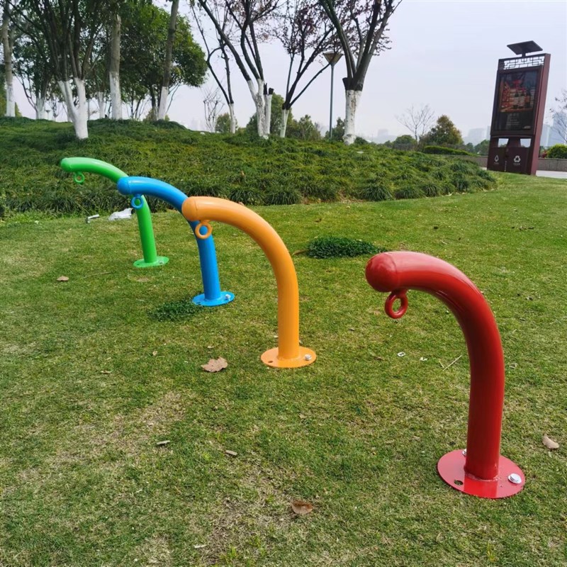 幼儿园户外立柱爬绳斜坡攀爬绳儿童游乐设施体适能训练器材玩具