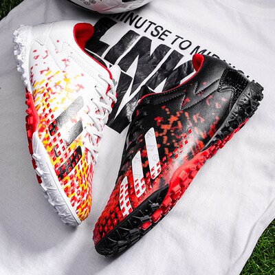 C罗训练足球鞋TF碎钉学生低帮AG长钉人草耐磨夏季鸳鸯男童女防滑