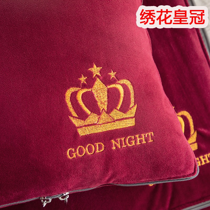 红色抱枕被加绒加厚被子抱枕两用冬季盖被车载靠垫被沙发毛绒靠背