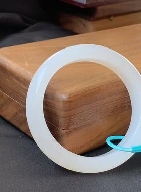 和田玉手镯女款白玉镯山料平安镯