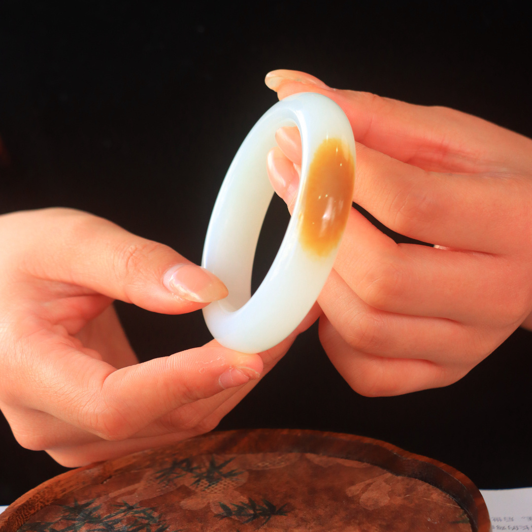 新疆和田糖白双色玉镯平安镯