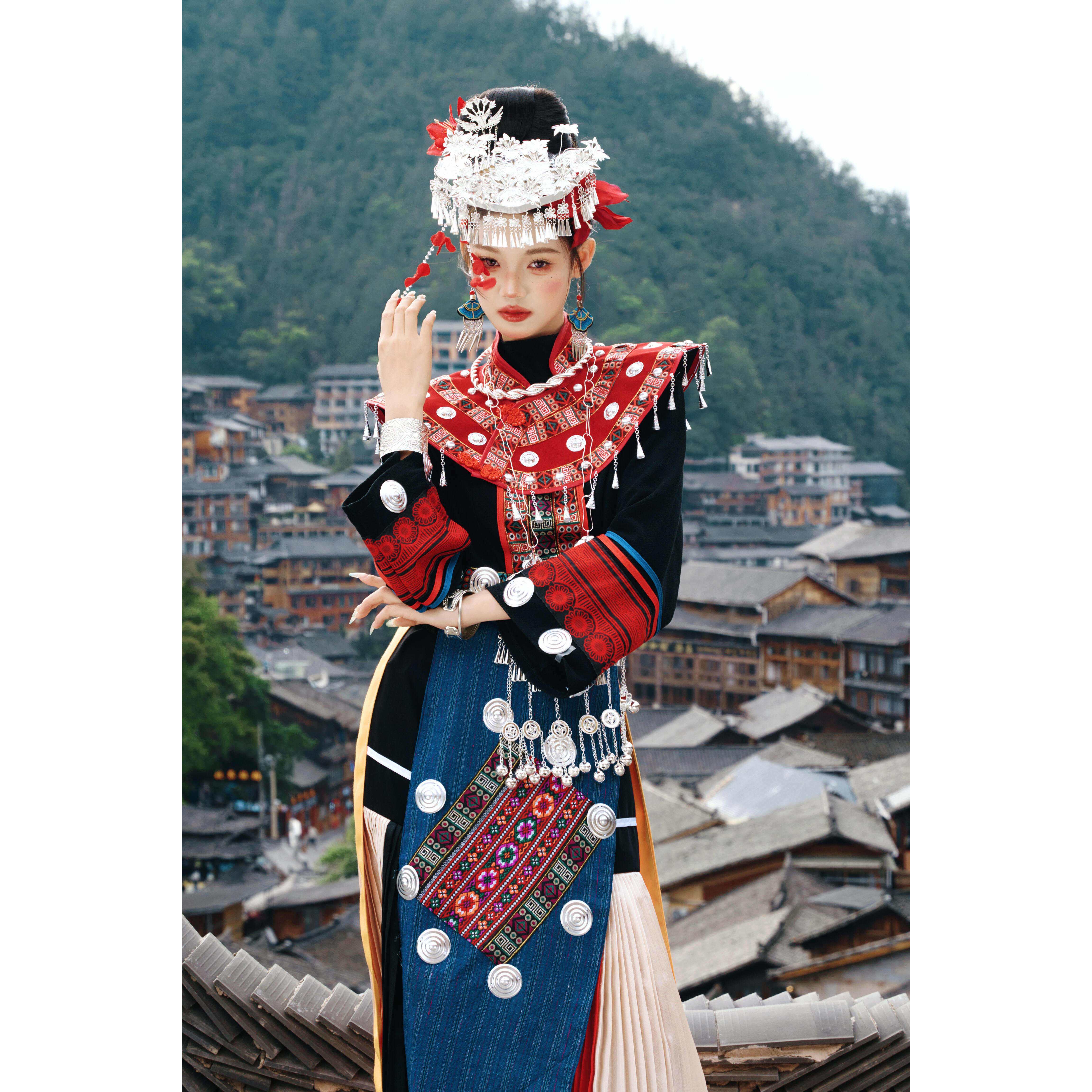 新款苗族服装刺绣民族风少数民族服饰苗疆少女旅拍写真演出服女装