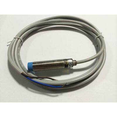 电感式接近开关IM12-04NNS 04NPS 04NDS 04NNO 04NPO-ZW1感应开关