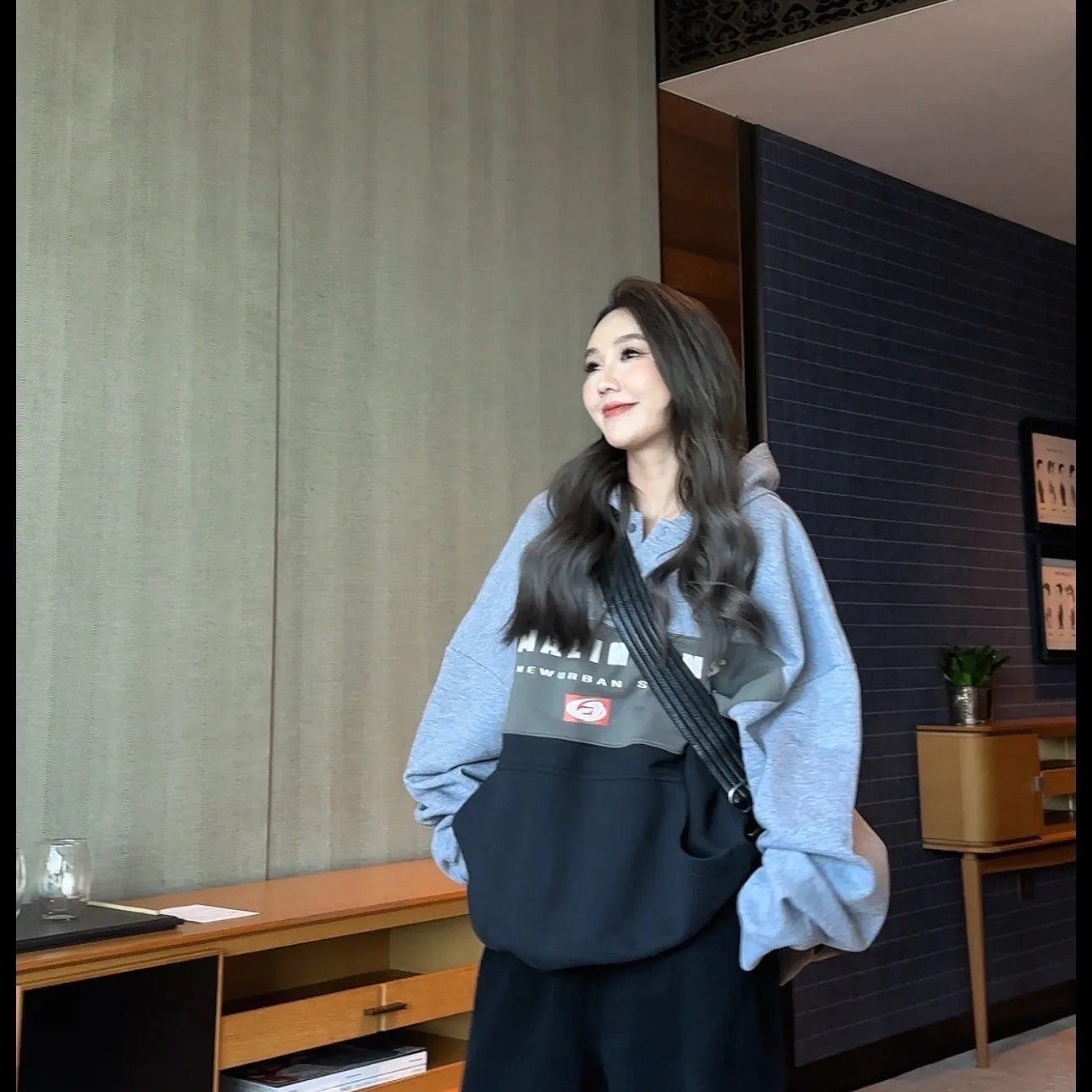 AMAZING IN | 1oo%棉 | 薄绒连帽撞色卫衣女A250905-AI59DST65262