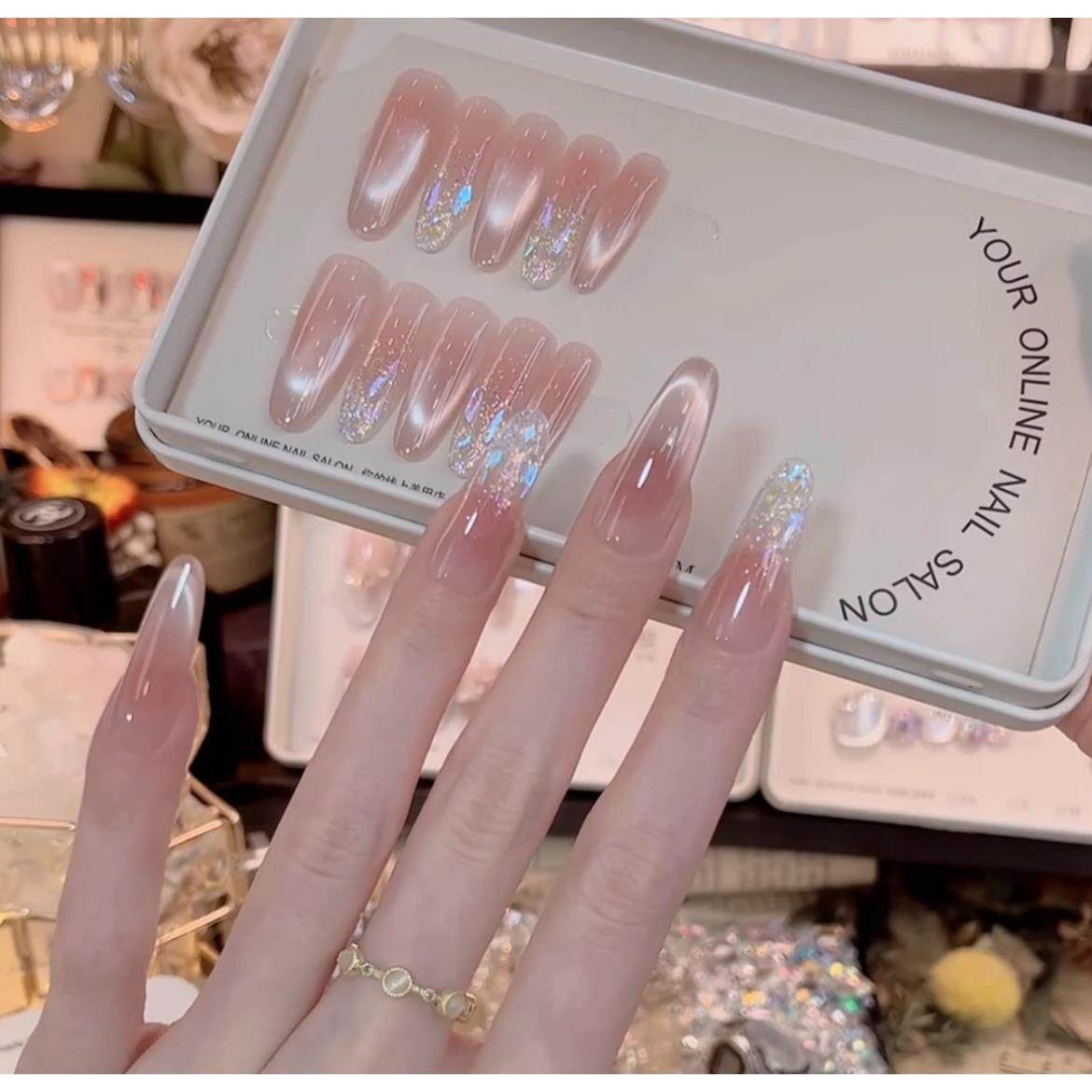 高级纯手工穿戴甲气质显白中长款彩色极光微笑猫眼美甲可拆卸贴片,彩妆/香水/美妆工具,穿戴甲/甲片,淘宝优惠券,粉丝福利购,淘宝优惠卷