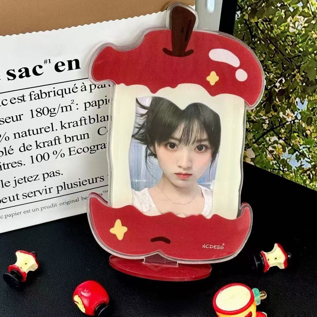 ins同款明星苹果小卡立牌可爱