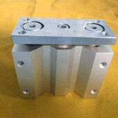 250 300 350 全新原装 450 200 400 500三轴导杆气缸 MGQM80