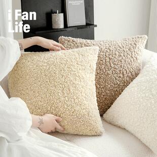 范店佩罗娜抱枕客厅沙发靠枕毛绒枕套床上头车载办公护腰靠含芯