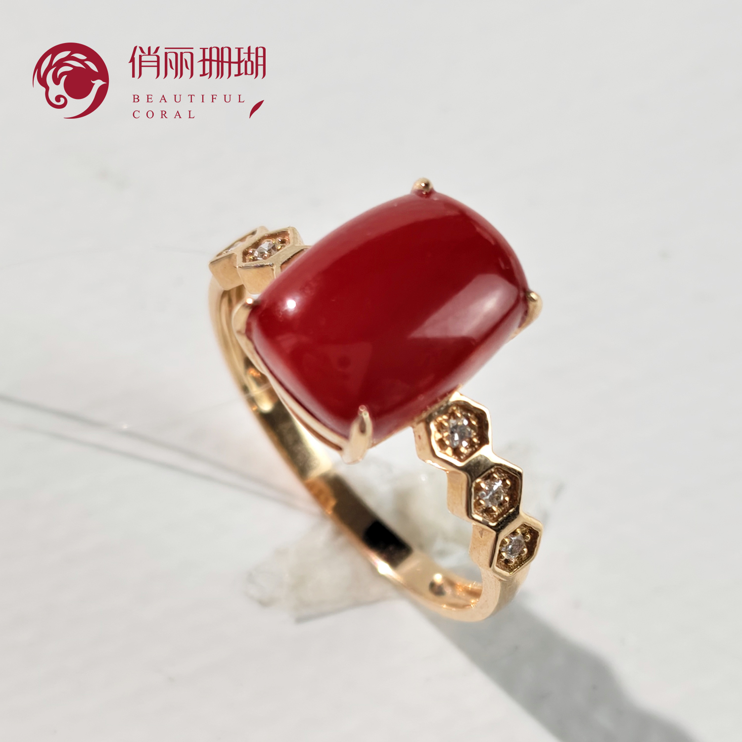 俏丽纯天然阿卡红珊瑚18K金戒指