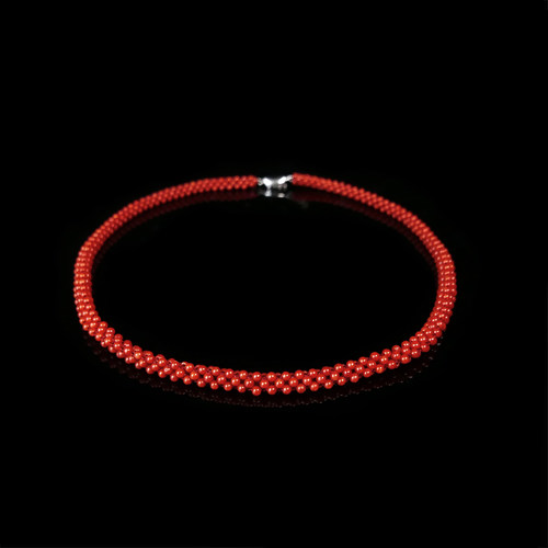 俏丽天然红珊瑚圆珠编织项链