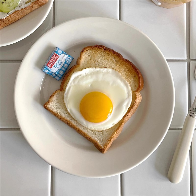 On the table - 8寸宽边乳白陶瓷平盘餐盘 早餐盘 牛排盘 甜点盘