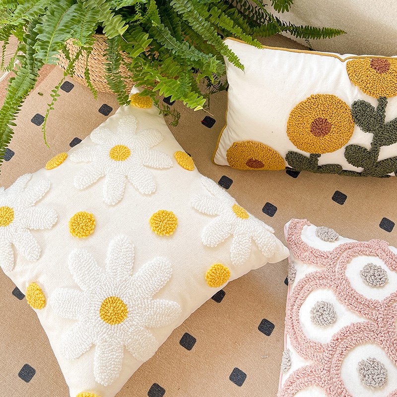 2024新款抱枕靠垫田园风沙发睡觉抱枕圈绒刺绣客厅沙发午睡趴靠枕